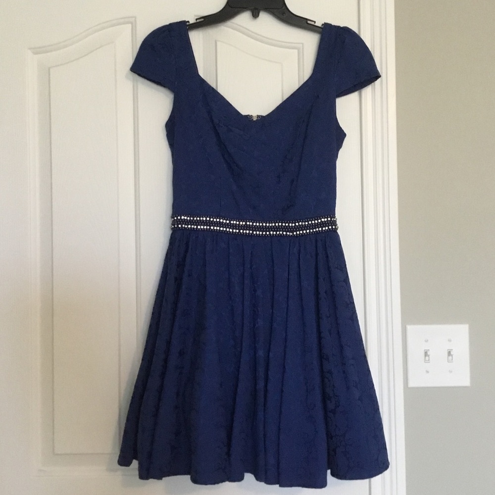 Francesca’s blue dress